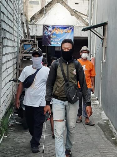 salah satu bentuk kegiatan Karang Taruna untuk melawan COVID-19